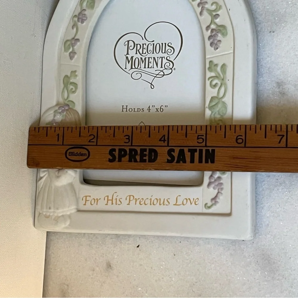 Ceramic precious moments pictures frame holds 4x6”